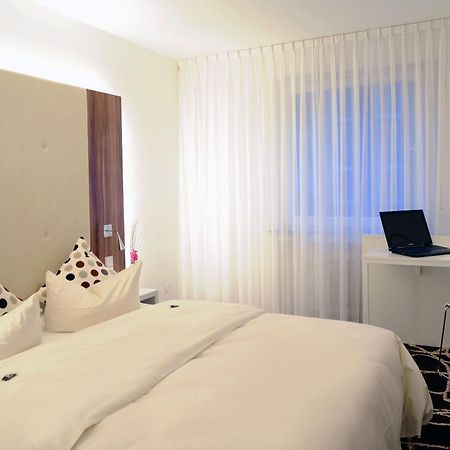 โรงแรมแอมบาสซาเดอร์ Frankfurt am Main ภายนอก รูปภาพ