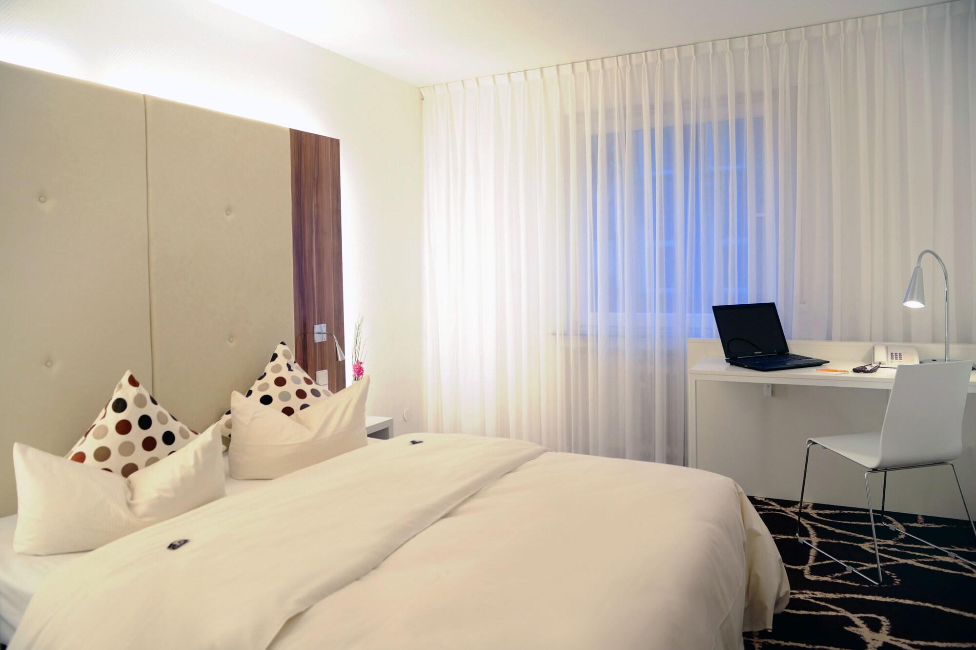 โรงแรมแอมบาสซาเดอร์ Frankfurt am Main ภายนอก รูปภาพ