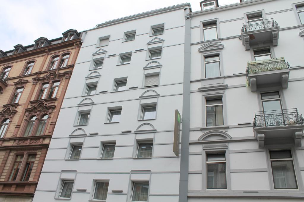 โรงแรมแอมบาสซาเดอร์ Frankfurt am Main ภายนอก รูปภาพ